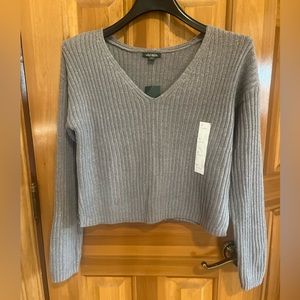 Wild Fable long sleeve cropped sweater Medium